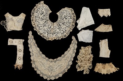 Lot 526 - A large group of white cotton lingerie, lace and others, mid 19th-early 20th century