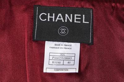 Lot 35 - A Chanel navy wool suit, Autumn-Winter 2000-01
