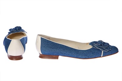 Lot 42 - A pair of Chanel denim ballet flats, early 2000s