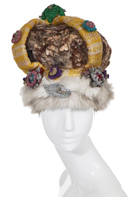 Lot 285 - A fine and rare Vivienne Westwood velvet crown, 'On Liberty' collection, Autumn-Winter 1994-95