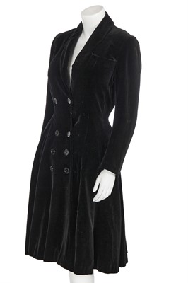 Lot 318 - A Jacques Fath black velvet evening coat, early 1950s