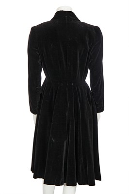 Lot 318 - A Jacques Fath black velvet evening coat, early 1950s