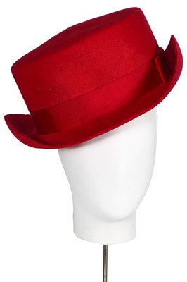 Lot 249 - A Vivienne Westwood red felt 'John Bull' hat, 'Harris Tweed' collection, Autumn-Winter 1987-88