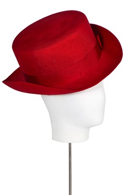 Lot 249 - A Vivienne Westwood red felt 'John Bull' hat, 'Harris Tweed' collection, Autumn-Winter 1987-88