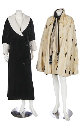 Lot 347 - A group of outerwear, 1930s