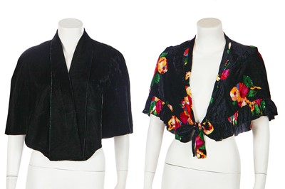 Lot 347 - A group of outerwear, 1930s