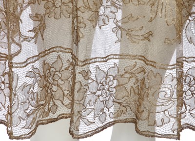 Lot 347 - A group of outerwear, 1930s