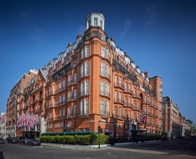 Lot 86 - Guided ‘Theatre Royalty’ tour of London’s West End by Keith Lodwick celebrating Vivien Leigh & Laurence Olivier, including Lunch or Dinner at Claridge’s
