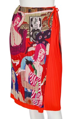 Lot 124 - An Issey Miyake pleated polyester skirt, 2001