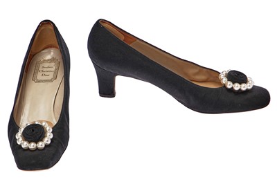 Lot 309 - A pair of Christian Dior 'Dior Rose' black silk and faux pearl shoes, circa 1965