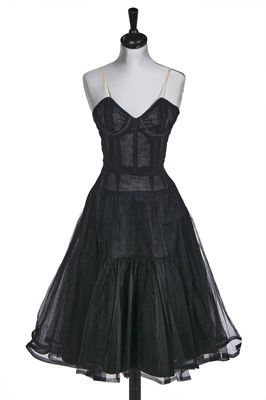 Lot 451 - A Pierre Balmain haute couture black velvet cocktail ensemble, circa 1955