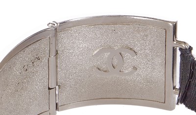 Lot 5 - A fine Chanel trompe l'oeil buckle choker necklace, 2014