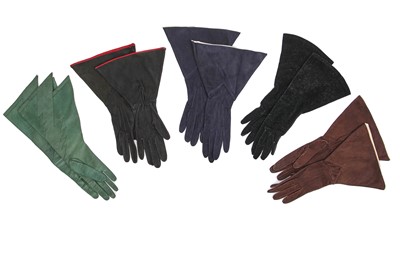 Lot 379 - A group of accessories, mainly 1920s-30s