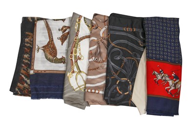 Lot 19 - A group of scarves
