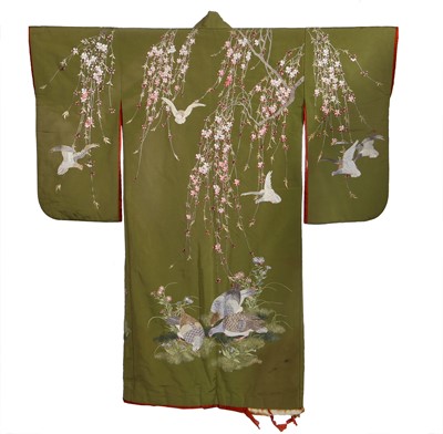 Lot 447 - A Japanese Uchikake kimono, early 20th century