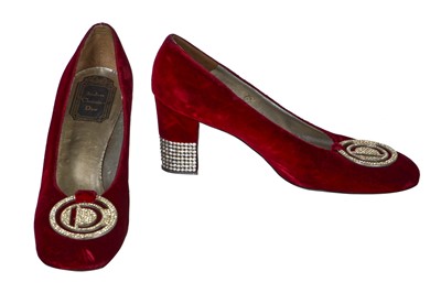 Lot 426 - A pair of Christian Dior red velvet shoes, circa 1968