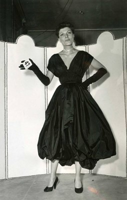 Lot 454 - A Balenciaga haute couture black taffeta evening dress, Spring-Summer 1952