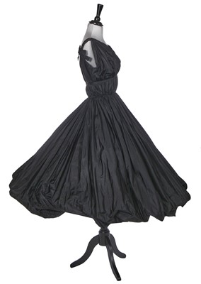 Lot 454 - A Balenciaga haute couture black taffeta evening dress, Spring-Summer 1952