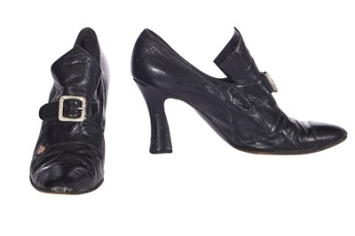 Lot 188 - A rare pair of Alexander McQueen black leather heels, 'Dante' collection