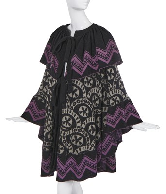 Lot 379 - A Bill Gibb knit cape, 'Byzantine' collection, Autumn-Winter 1976-77