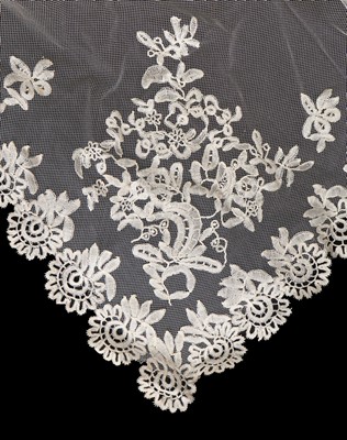 Lot 528 - A Honiton bobbin appliqué bridal veil, circa...