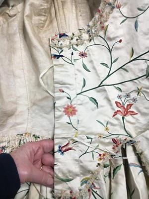 Lot 421 - A Cantonese embroidered robe à l'Anglaise, 1780s