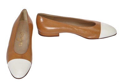 Lot 39 - A pair of Chanel tan and white leather ballet flats, 2000s