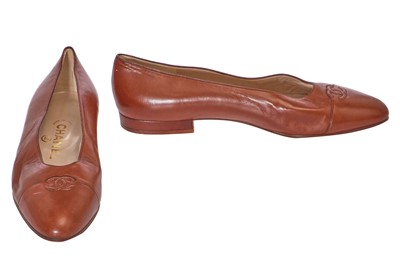 Lot 51 - A pair of brown Chanel ballet flats, 1990s