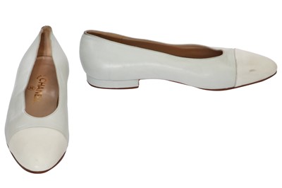 Lot 52 - A pair of Chanel leather ballet flats, 1990s