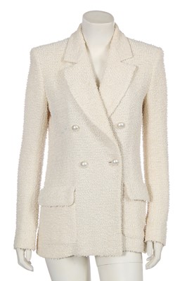 Lot 8 - A Chanel white tufted bouclé tweed double-breasted jacket, Cruise 2019