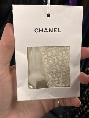 Lot 8 - A Chanel white tufted bouclé tweed double-breasted jacket, Cruise 2019