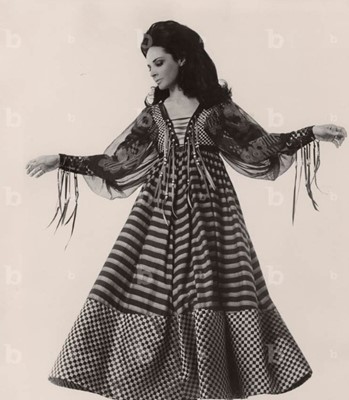 Lot 320 - A fine Bill Gibb for Baccarat 'Gypsy' dress, 1970