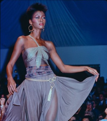 Lot 368 - A rare and early Gianni Versace cream jersey jumpsuit, 'Colonial Collection', Spring-Summer 1981