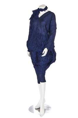 Lot 145 - An Issey Miyake navy blue crinkled polyester ensemble, Spring-Summer 1992