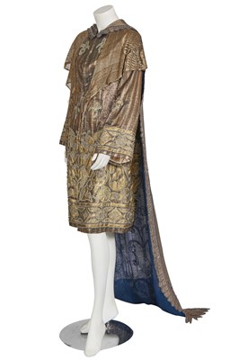 Lot 475 - A beaded gold lamé opera coat, circa 1925