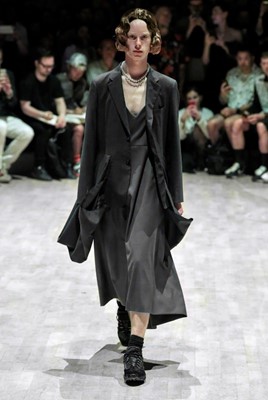 Lot 52 - A good Comme des Garçons men's black polyester jacket, Spring-Summer 2020