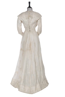 Lot 487 - A Madame E Yost white cotton organdie lawn dress, circa 1910