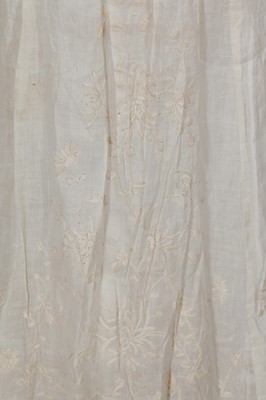 Lot 487 - A Madame E Yost white cotton organdie lawn dress, circa 1910