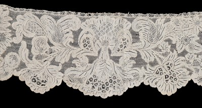 Lot 493 - A group of French and Belgian needlepoint lace,...