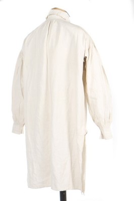 Lot 277 - A gentleman's white linen nightshirt, late...