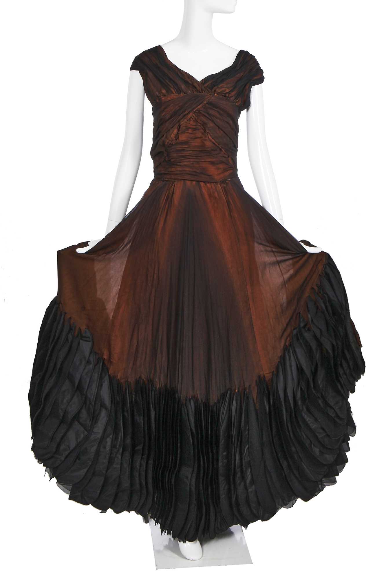 Lot 385 - A Jean Dessès haute couture chiffon evening gown, circa 1956