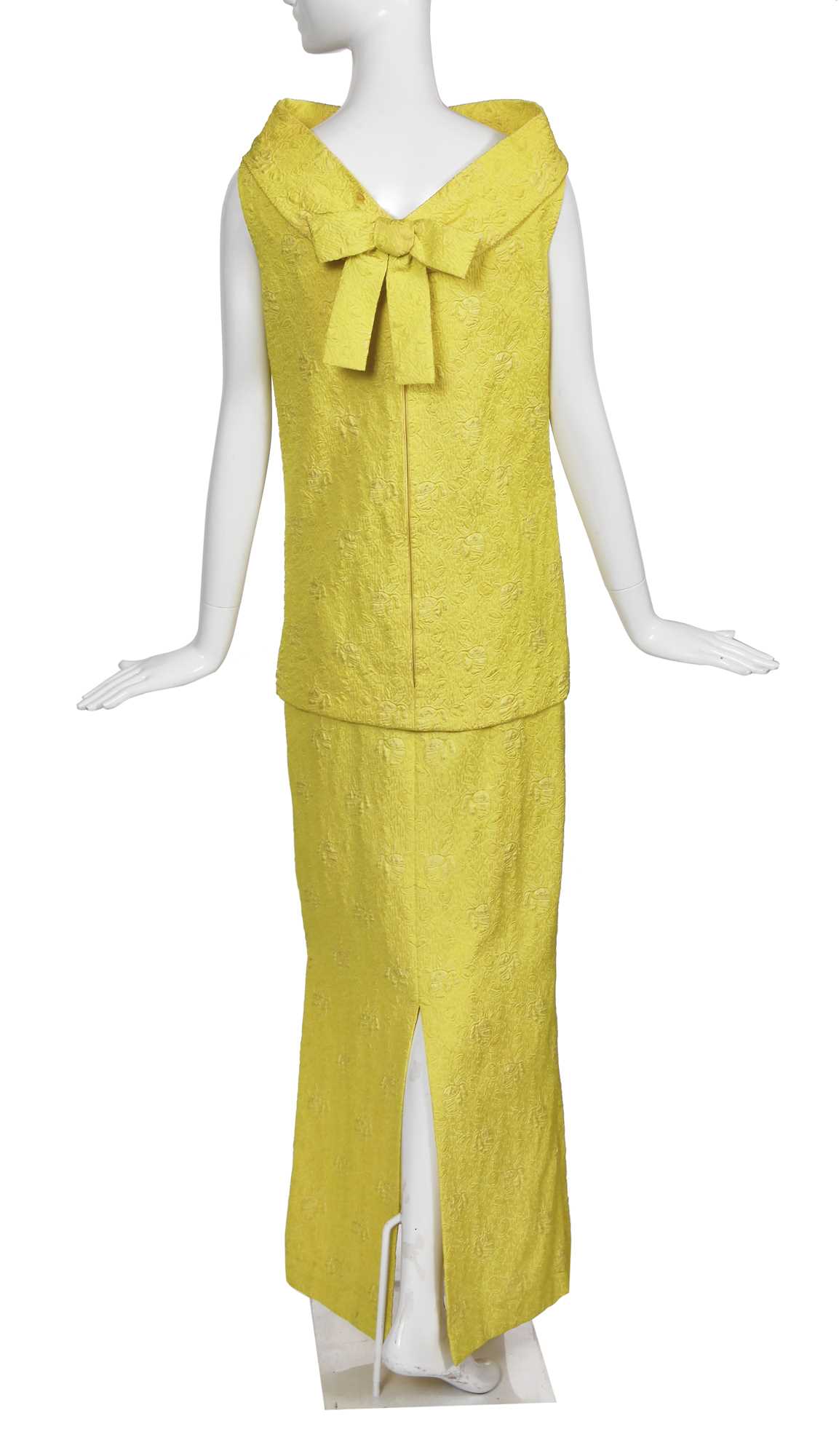 Lot 343 - A Christian Dior New York yellow matelassé silk evening gown, circa 1965