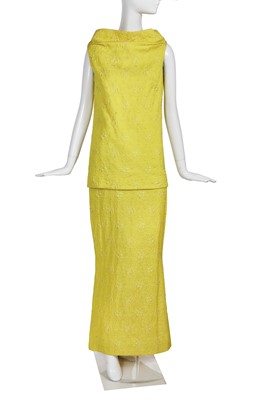 Lot 343 - A Christian Dior New York yellow matelassé silk evening gown, circa 1965