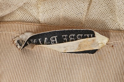 Lot 379 - A Pierre Balmain haute couture tricolour sheath, late 1950s