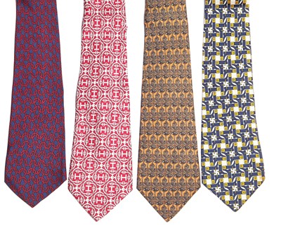 Lot 149 - 17 Hermès printed silk ties