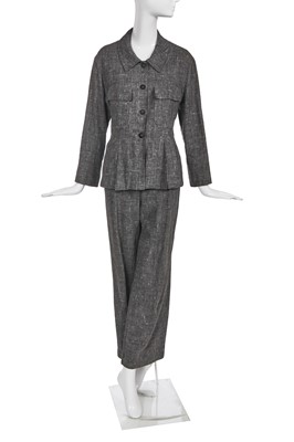 Lot 37 - A Chanel grey linen suit, Cruise 2000