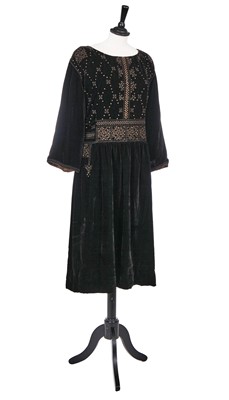 Lot 400 - Denise Poiret's embroidered velvet afternoon dress, 'Manège' (Roundabout), 1922