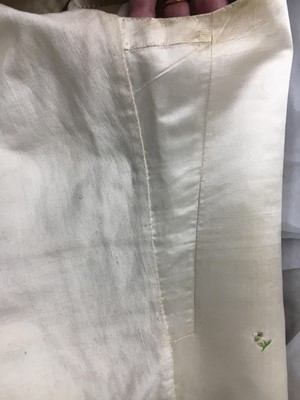 Lot 424 - An ivory striped silk robe a l'Anglaise, 1773