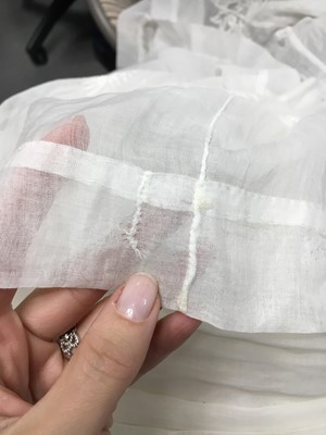 Lot 8 - An Indian muslin robe en chemise, French, circa 1798