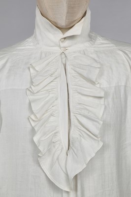 Lot 18 - A gentleman's linen shirt, 1799-1815